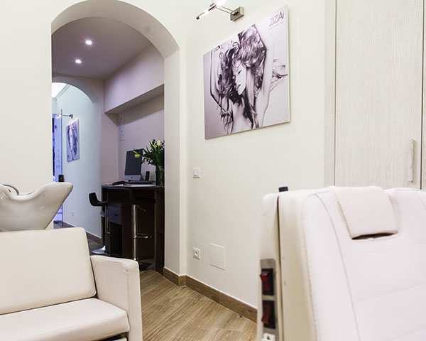 ZiZiAi Hair Make-up Nails Beuty Salon